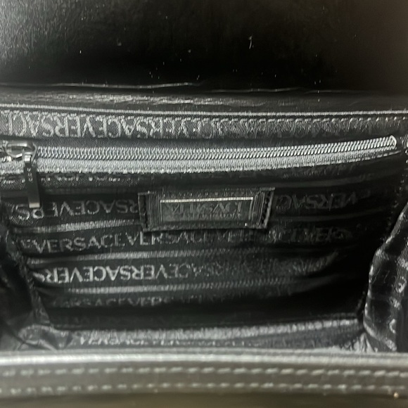 VERSACE Vintage Black Patent Leather Vanity Makeup Case - Picture 11 of 13